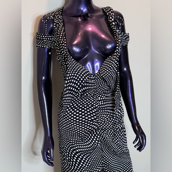 XS! - Picture 6 of 6